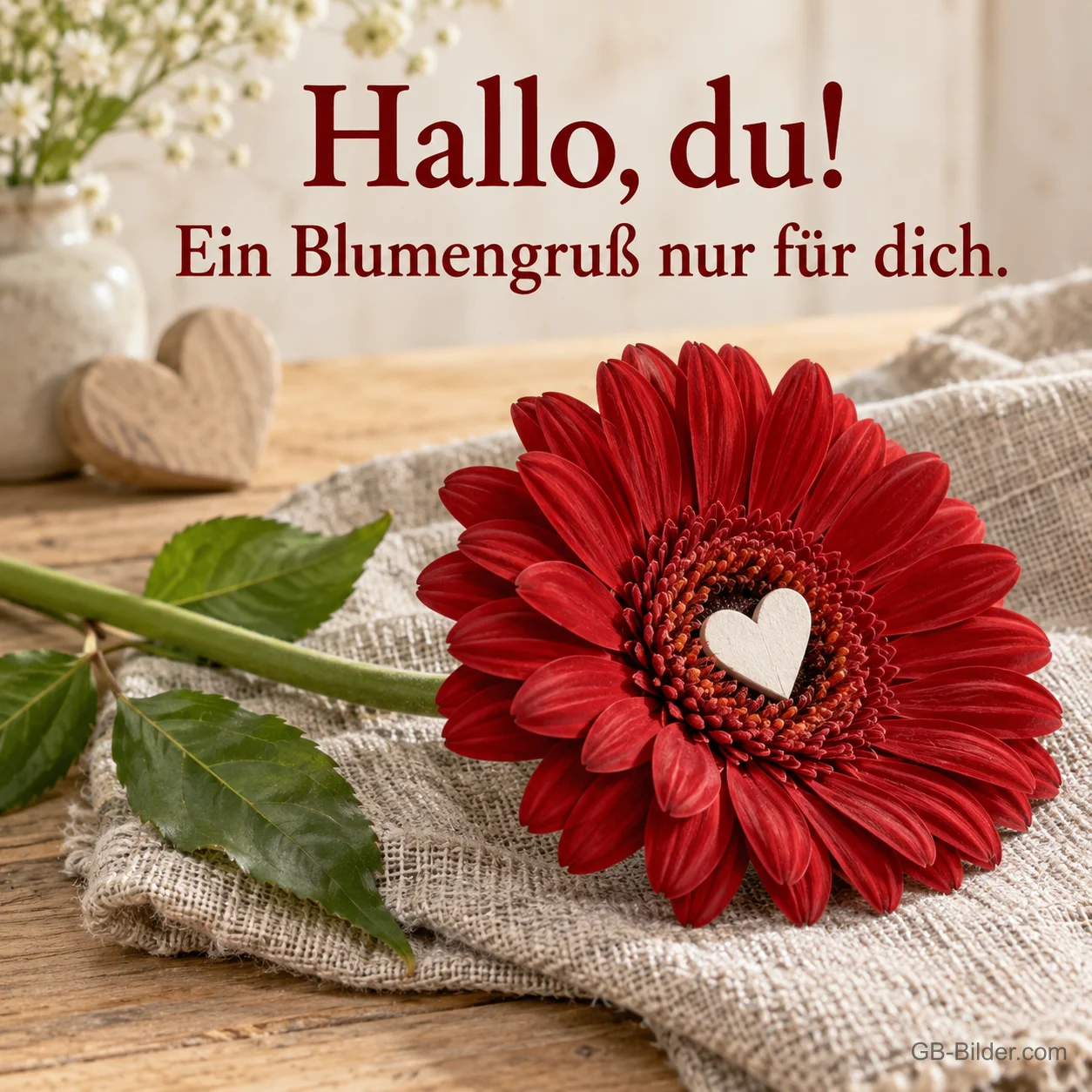 Rote Gerbera mit Holzherz, Text: Hallo, du! Ein Blumengruß nur für dich.