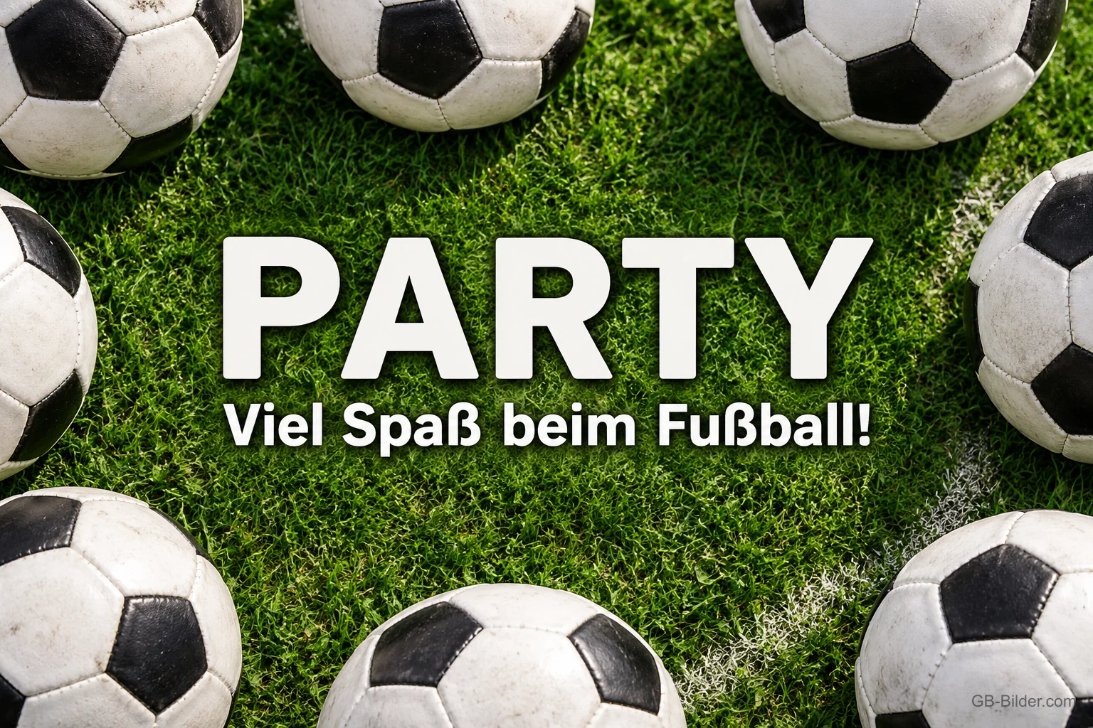 Fußbälle auf dem Rasen, Text: Party Fußbälle auf dem Rasen, Text: Party